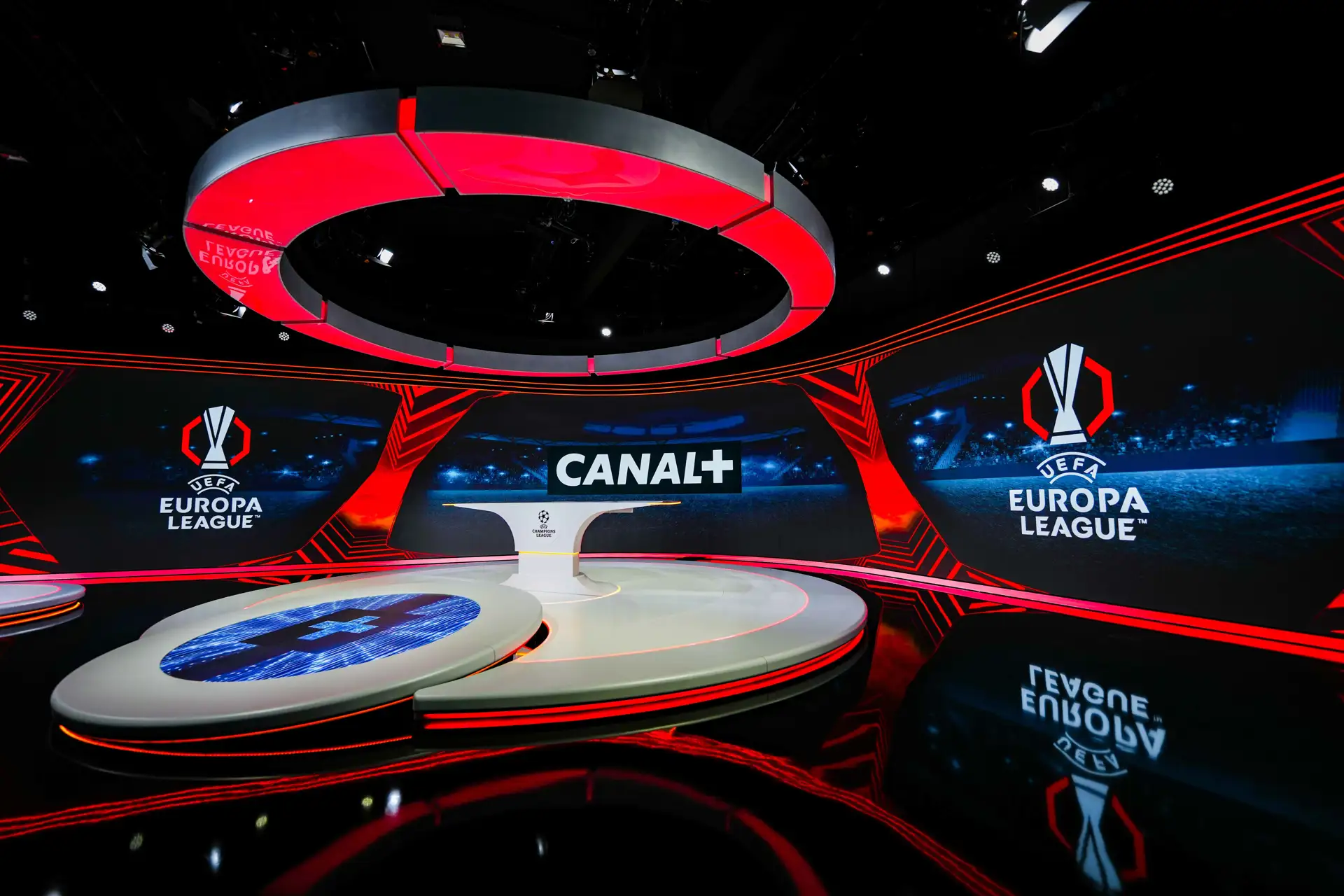 CANAL+ sichert Exklusivrechte an Europa & Conference League