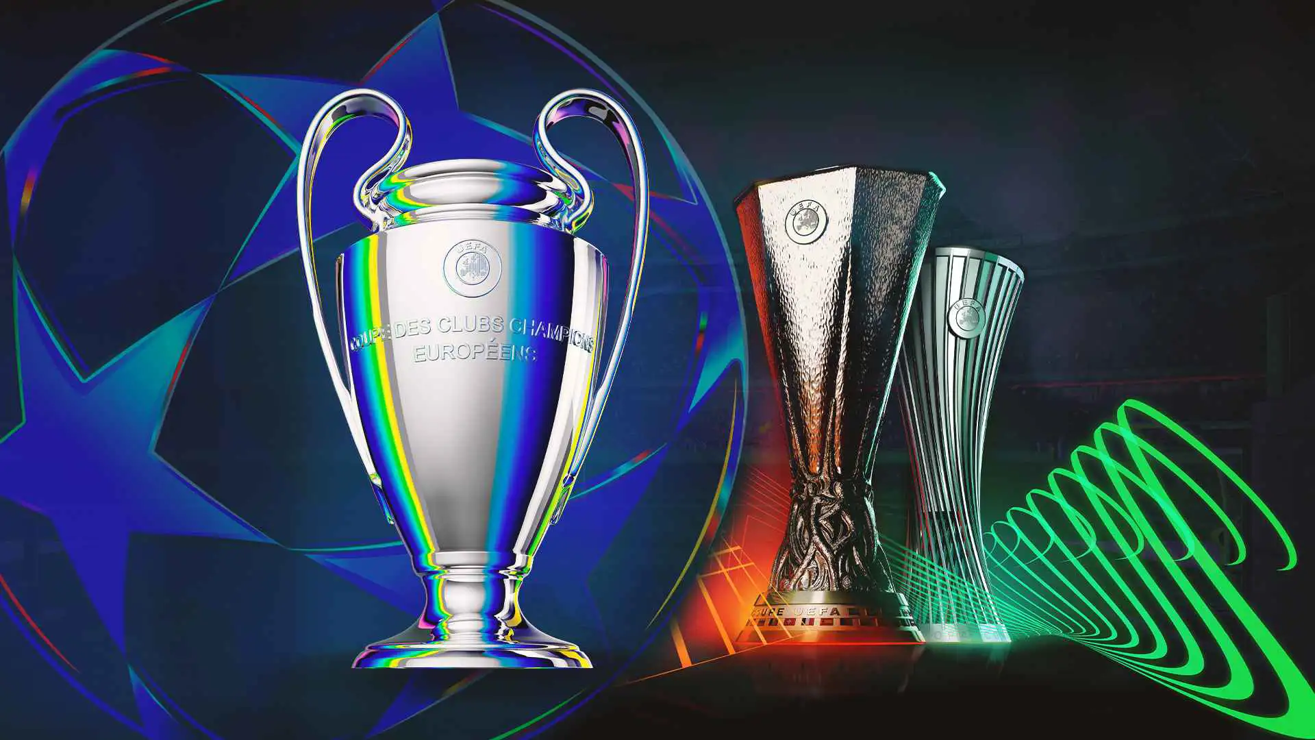 UEFA Champions League-, Europa League- und Conference-League-Trophäen vor stylisiertem Stadionhintergrund.