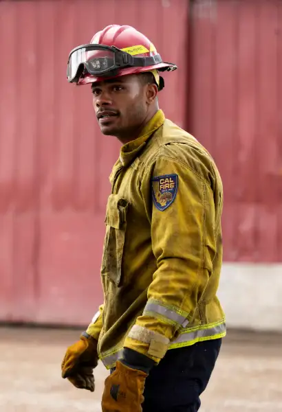 Jordan Calloway als Jake Crawford in 