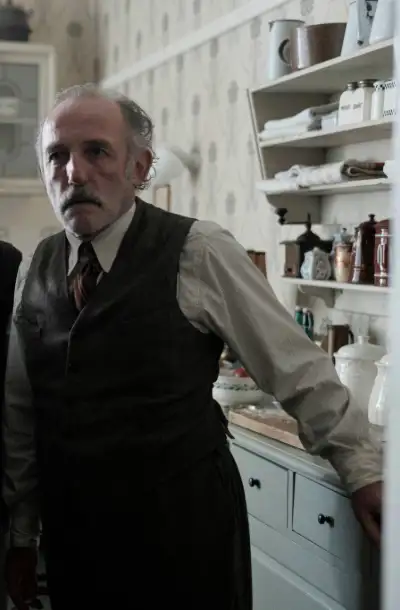 Karl Markovics als Samuel Katelbach in Babylon Berlin.