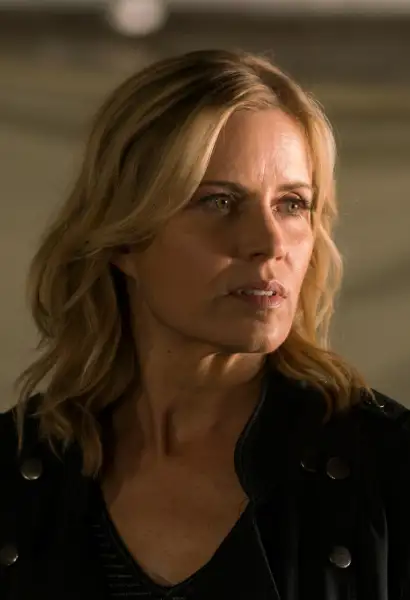 Kim Dickens als Madison Clark in Fear the Walking Dead.