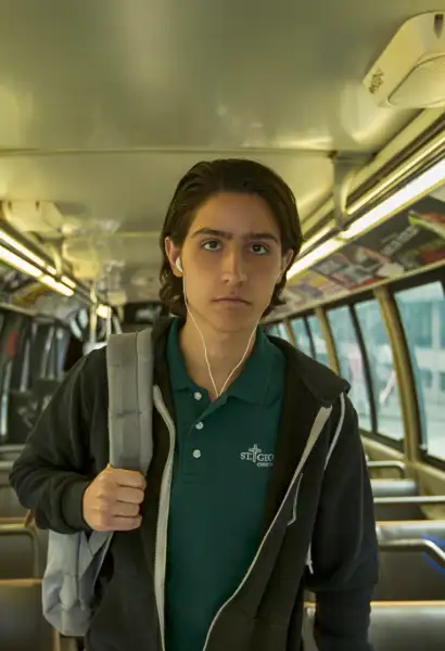 Lorenzo James Henry als Chris Manawa in Fear the Walking Dead