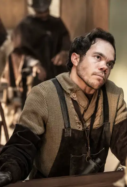 Matthew Jeffers als Nat in The Ones Who Live.