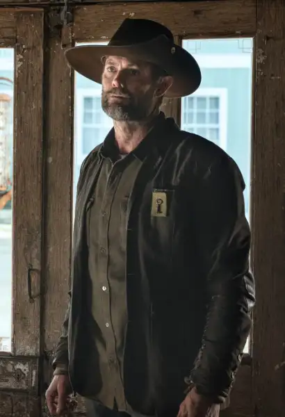 Garret Dillahunt als John Dorie in Fear the Walking Dead.