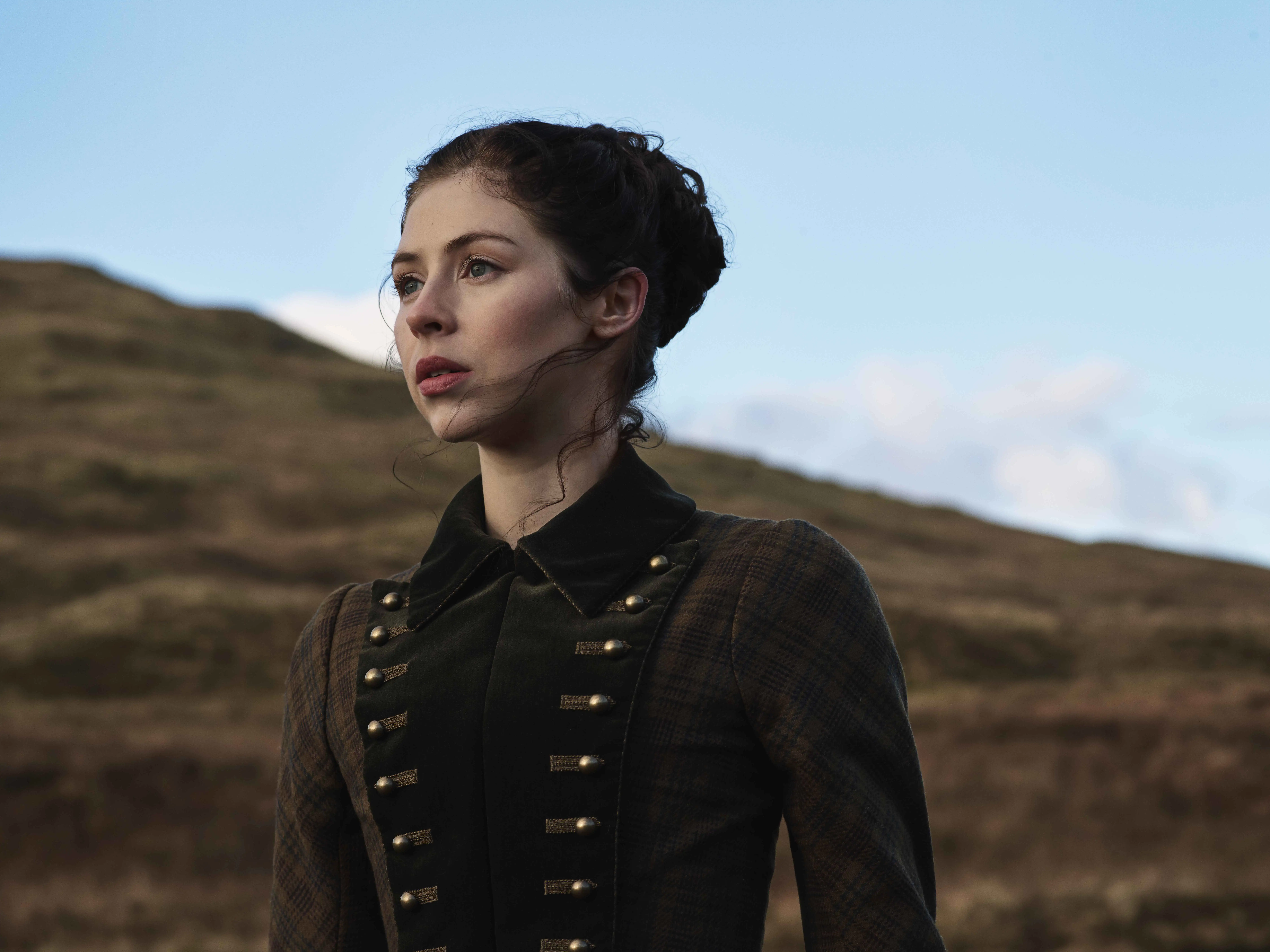 Hermione Corfield als Julia Beauchamp in Outlander: Blood of my Blood.