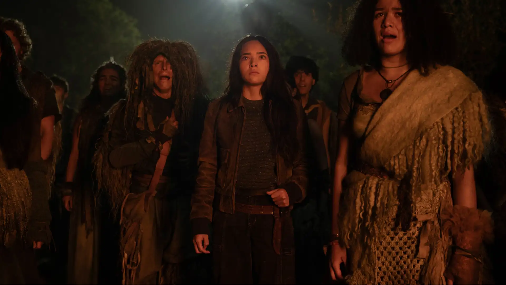 Ginny und die Foragers, natural und in Stoffen bekleidet in Walking Dead: Dead City