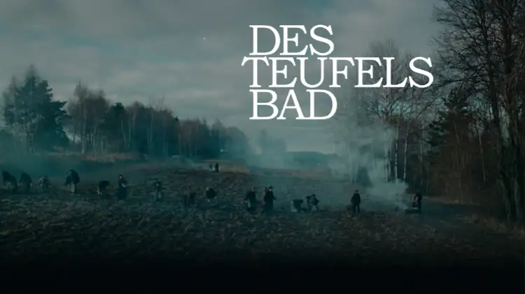Filmplakat „Des teufels Bad“, der Titel ist rechts zu sehen im Hintergrund ist ein vernebelter Wald.