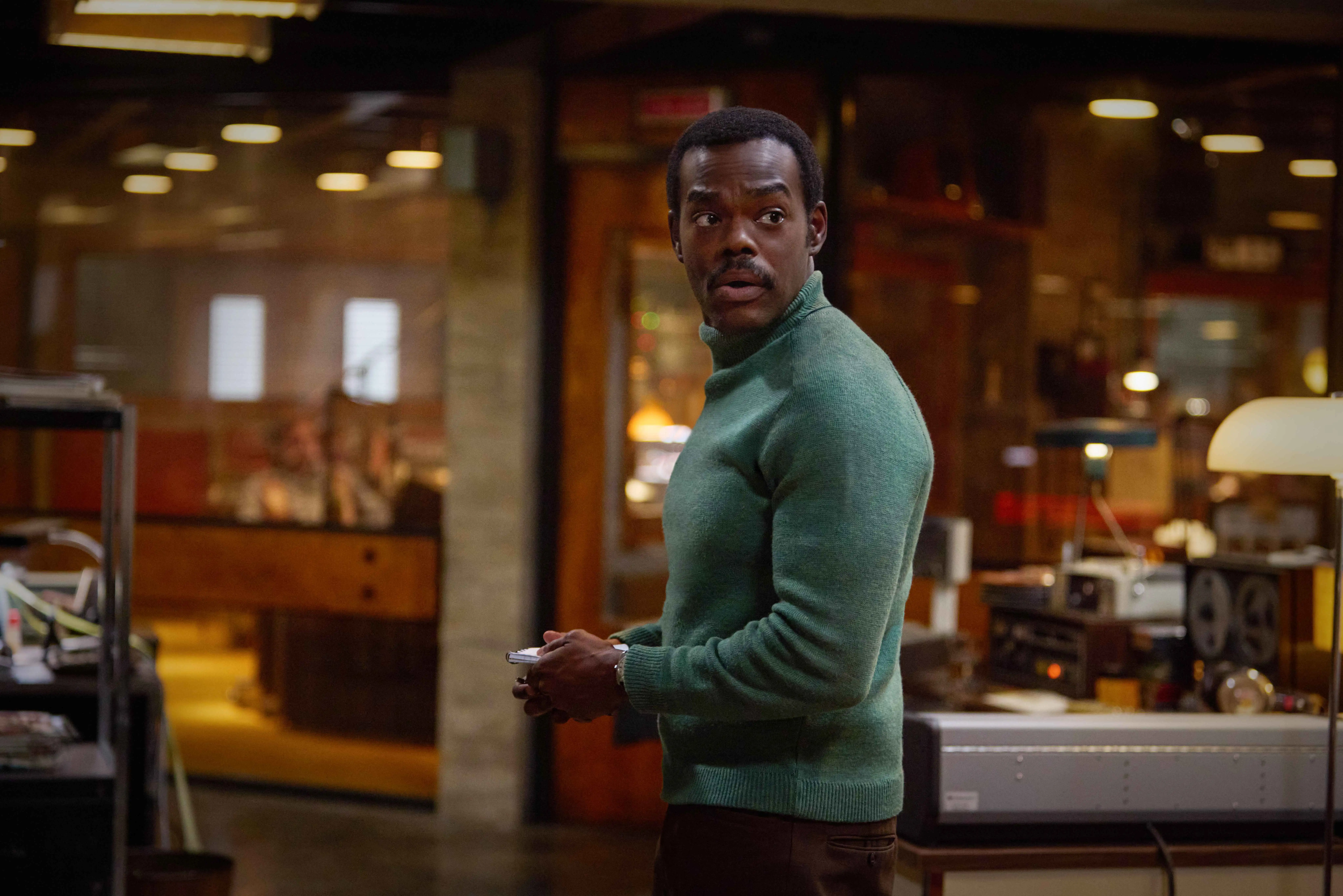 Szene aus American Hostage: William Jackson Harper als Ben Hairston.