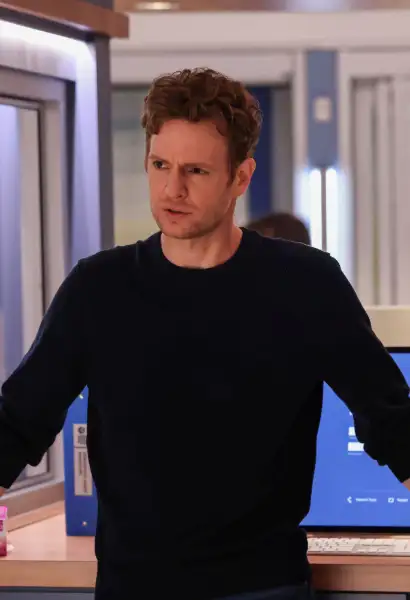 Nick Gehlfuss als Dr. Will Halstead in 